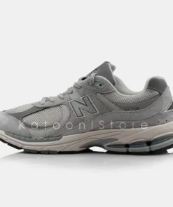 NewBalance 2002R