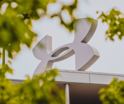 تاریخچه برند آندر آرمور