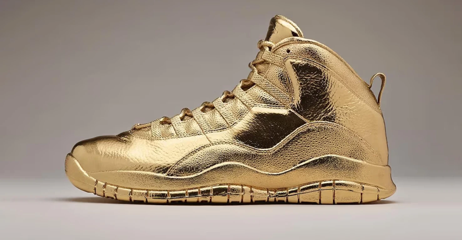 کتونیهای رکورد دار ایر جردن 11 طلا OVO x